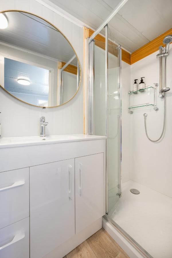 Cosy Cabin To Stay Even Better Than Glamping Pukekohe Exterior photo
